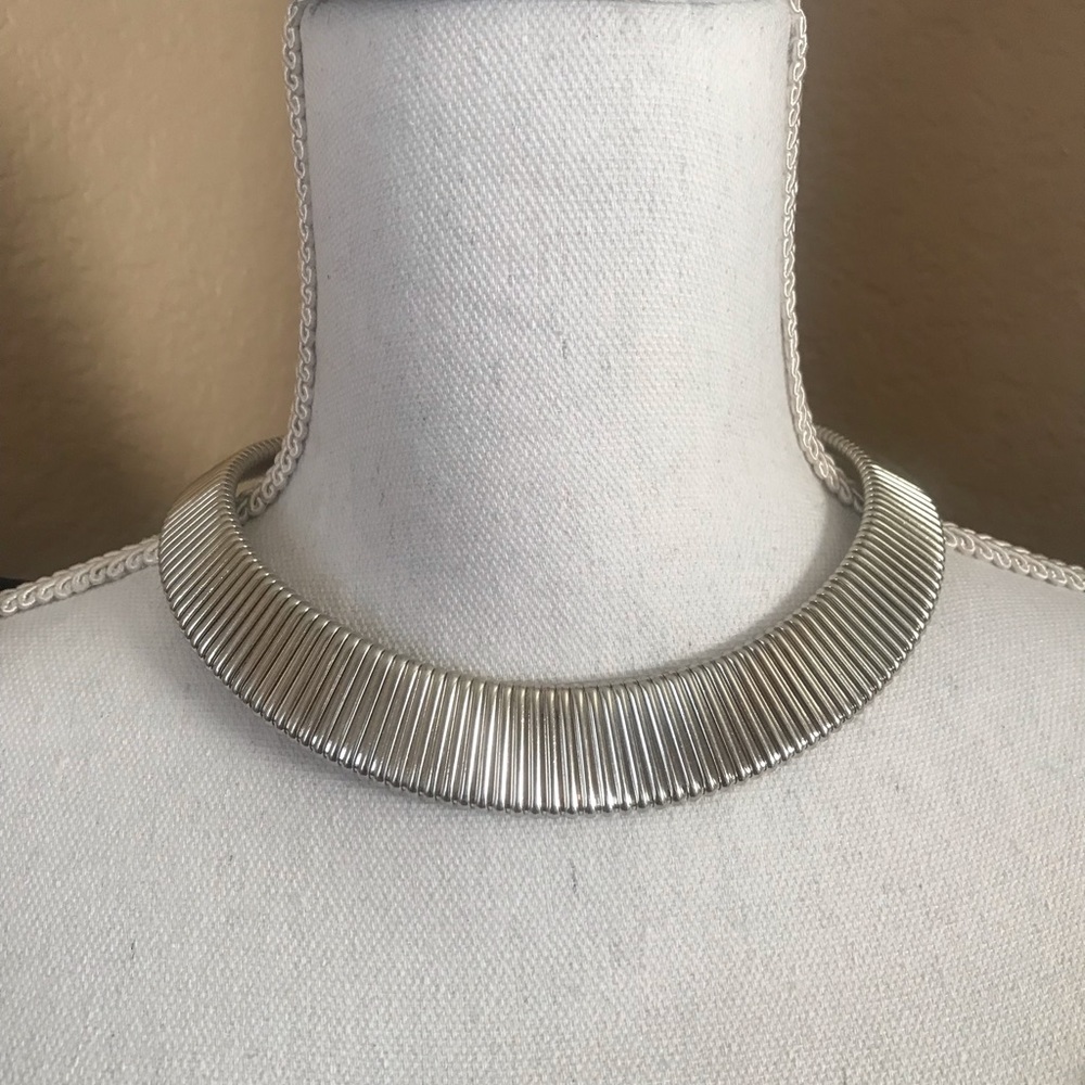 ❗️ 3/$12 ❗️ Silver chocker necklace
